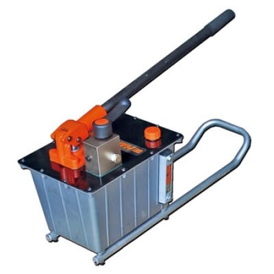 双速轻型手动液压泵 PL072D **大压力第二级(bar) : 700 汉普
