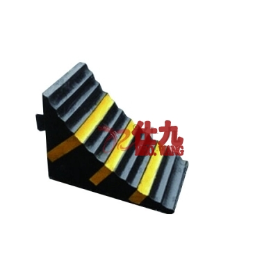 安赛瑞 SAFEWARE 11030 轻型停车止退器 优质原生橡胶,黄黑条纹,重3kg,260×160×190mm,2个/对