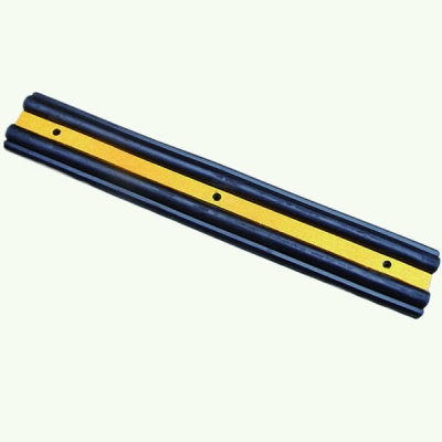 安赛瑞 SAFEWARE 10000 墙面保护器 优质原生橡胶,黄色反光条纹,重5kg,含安装配件,1000×160×50mm